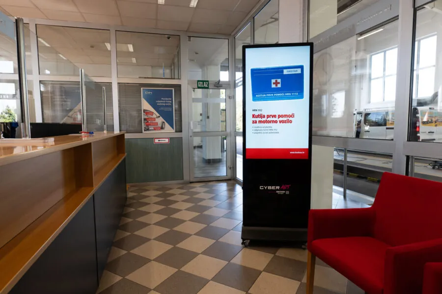 Kako je Cyber Art digitalizirao komunikaciju u 38 stanica za tehnički pregled vozila uz Becker screen zaslone - Becker Screen Stanica za tehnički pregled